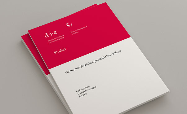 Mockup der Publikation: Kommunale Entwicklungspolitik. Herausgeber: Deutsches Institut für Entwicklungspolitik
