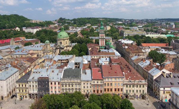 Blick auf die ukrainische Stadt Lwiw