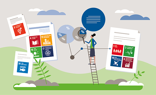 In der Zeichnung steht eine Frau mit Lupe auf einer Leiter; um sie herum sind mehrere einzelne Buchseiten mit den globalen Nachhaltigkeitssymbolen zu sehen.