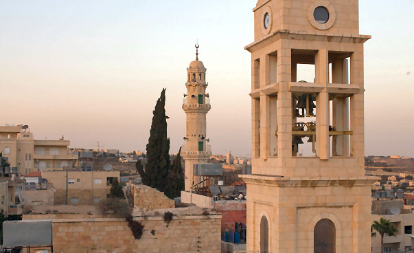 Das Foto zeigt einen Blick über die Dächer der Stadt Beit Jala.